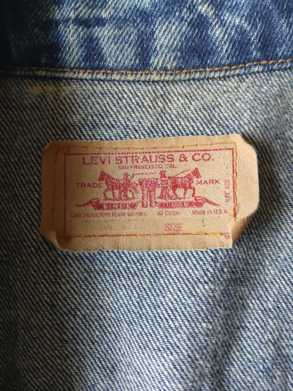 ☆Customized Vintage  Levi's Distressed Blue Denim Aerosmith Jacket With Patches♤ - Picture 5 of 8